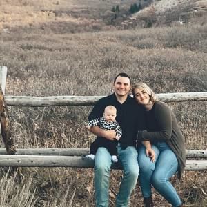 Meet your Posher, Caitlin